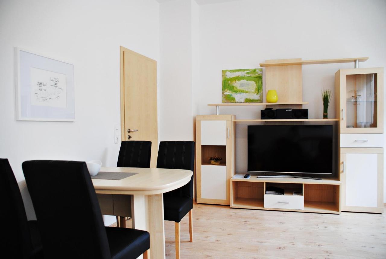 Appartementanlage-Ferienwohnungen Weisse Moewe Sassnitz Exterior foto